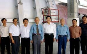2004年9月17日,时任江西省人民政府副省长孙刚、九江市人民政府常务副市长李放视察江西亚东。 2004年9月17日,时任江西省人民政府副省长孙刚、九江市人民政府常务副市长李放视察江西亚东。