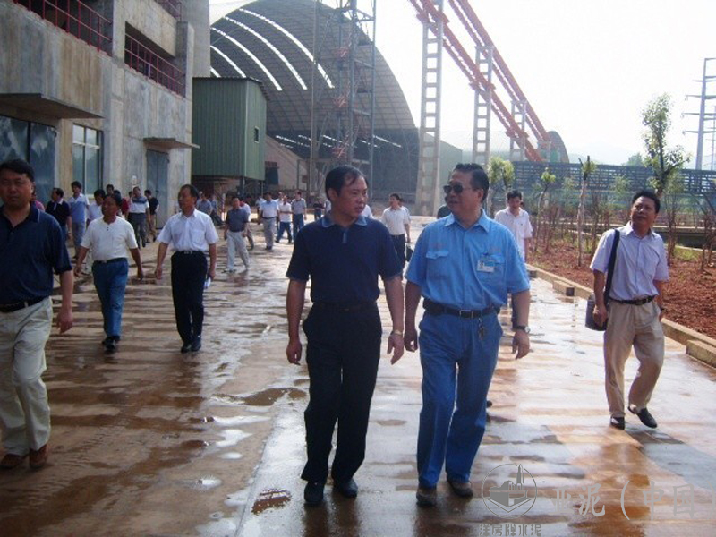 2010年6月,武穴市吴美景市长视察黄冈亚东 2010年6月,武穴市吴美景市长视察黄冈亚东