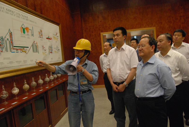 2012年5月25日,江西省省长鹿心社视察江西亚东 2012年5月25日,江西省省长鹿心社视察江西亚东