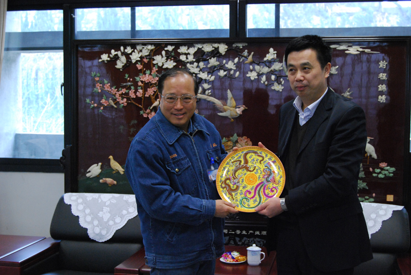 2012年1月11日,瑞昌市委古小平书记参访江西亚东 2012年1月11日,瑞昌市委古小平书记参访江西亚东